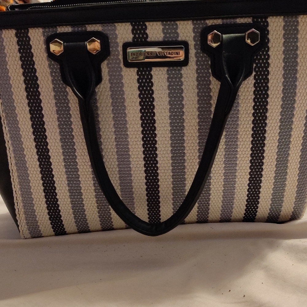 Adrienne Vittadini Black and White Tote